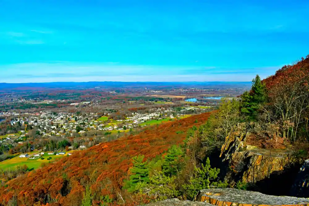 Mount Tom State Reservation
