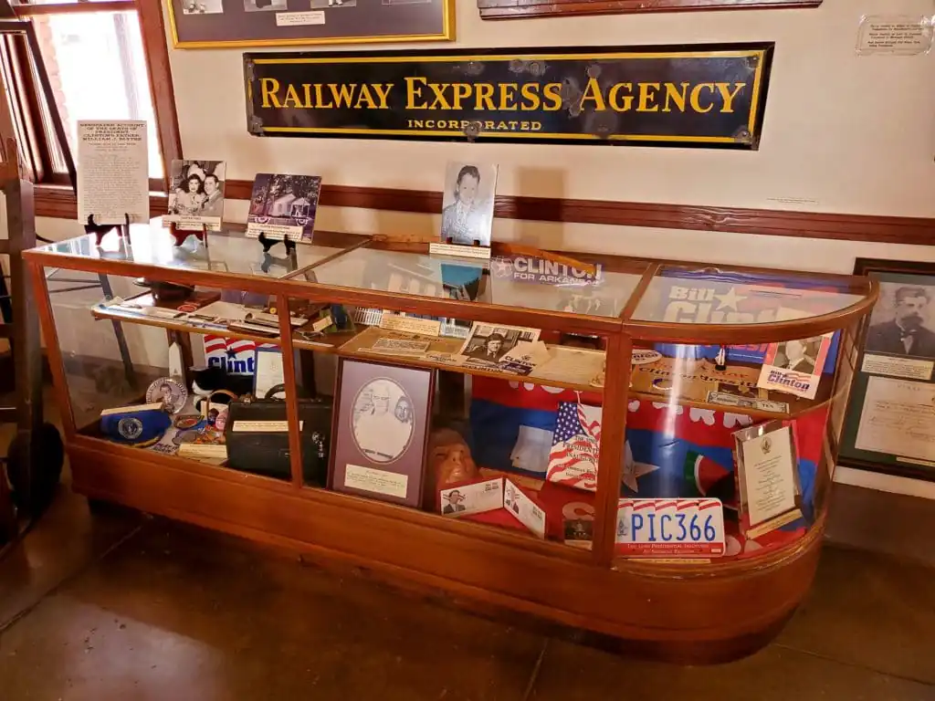 Visitors Information Center, Hope
