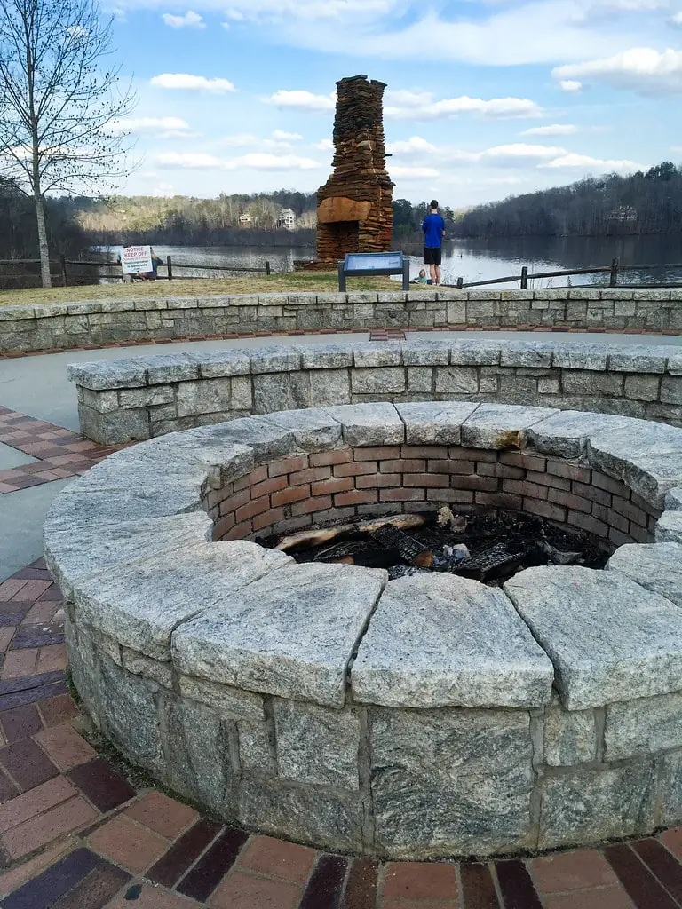 Morgan Falls Overlook Park