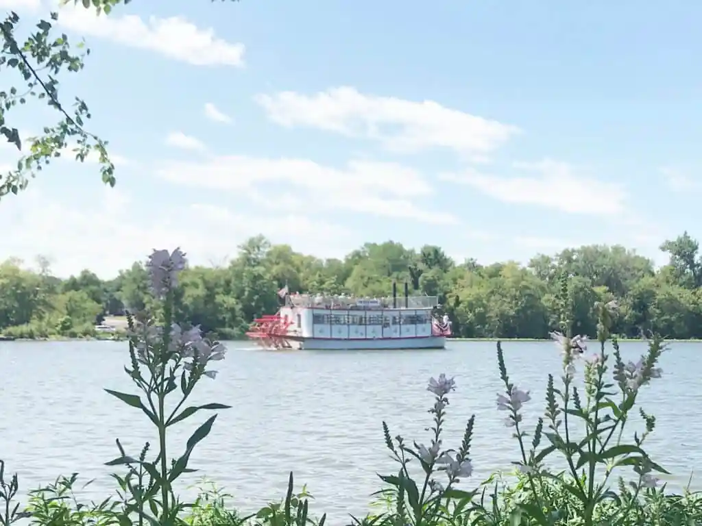 St. Charles Paddlewheel Riverboats