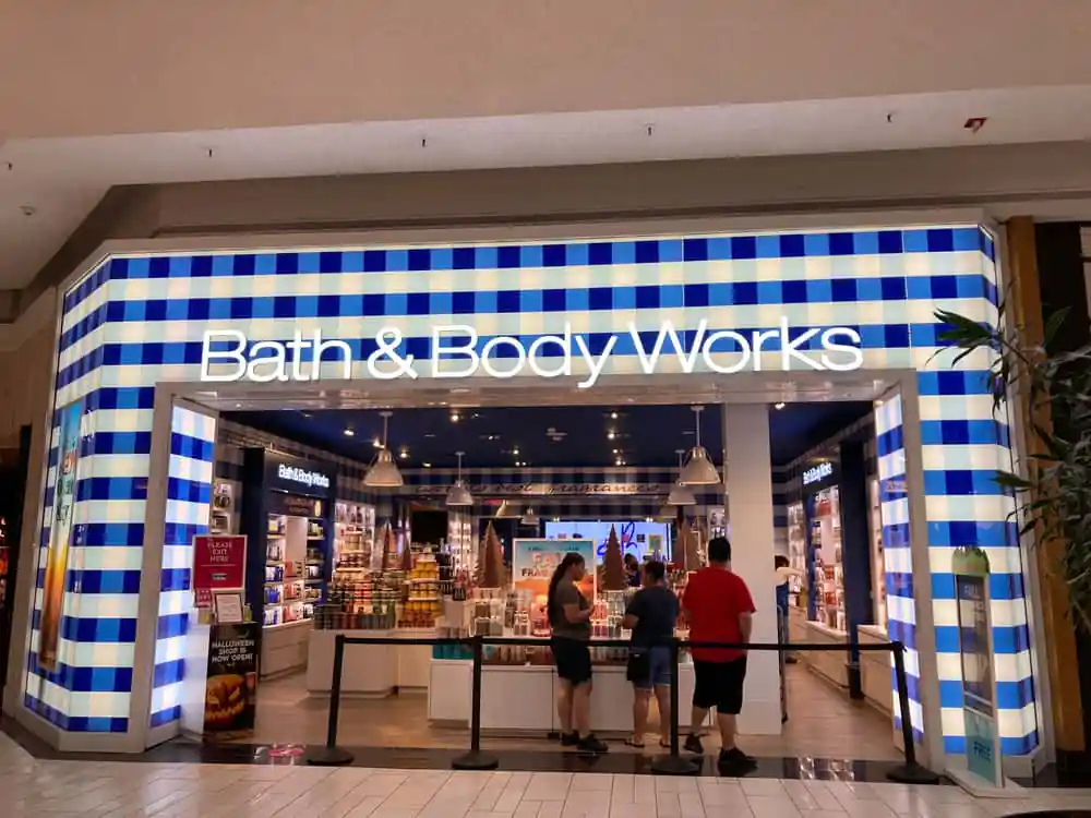 Holyoke Mall
