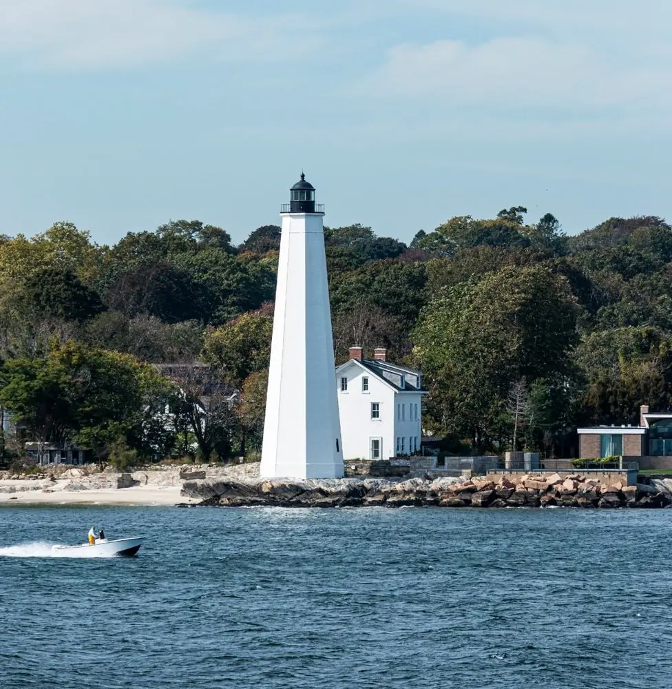 New London Harbor Light