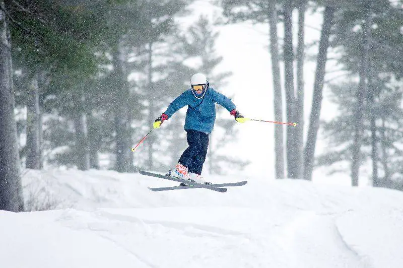 Ski Lost Valley