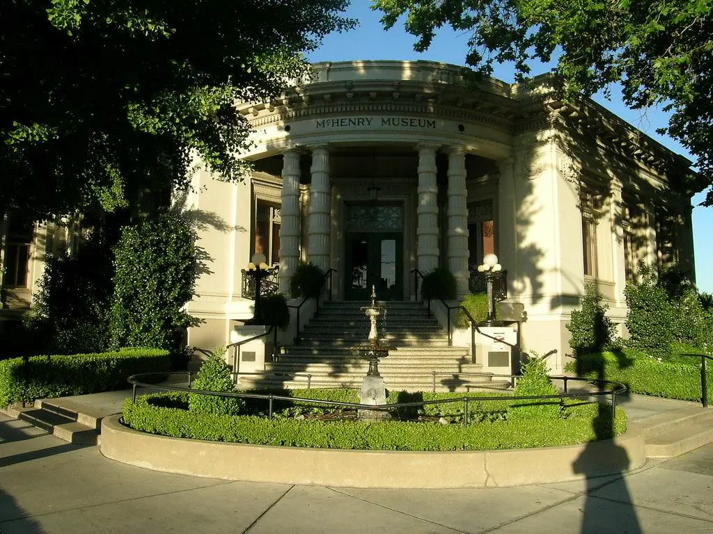 McHenry Museum