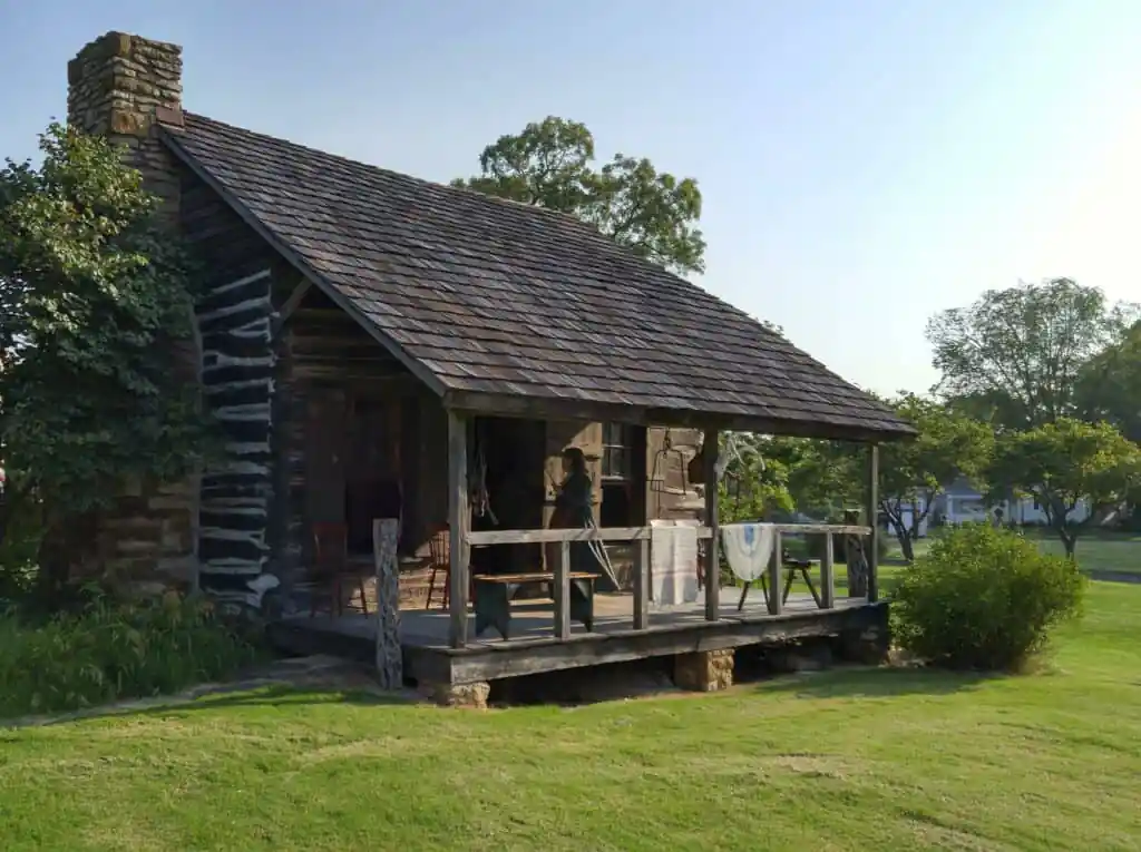 Dietrich Cabin