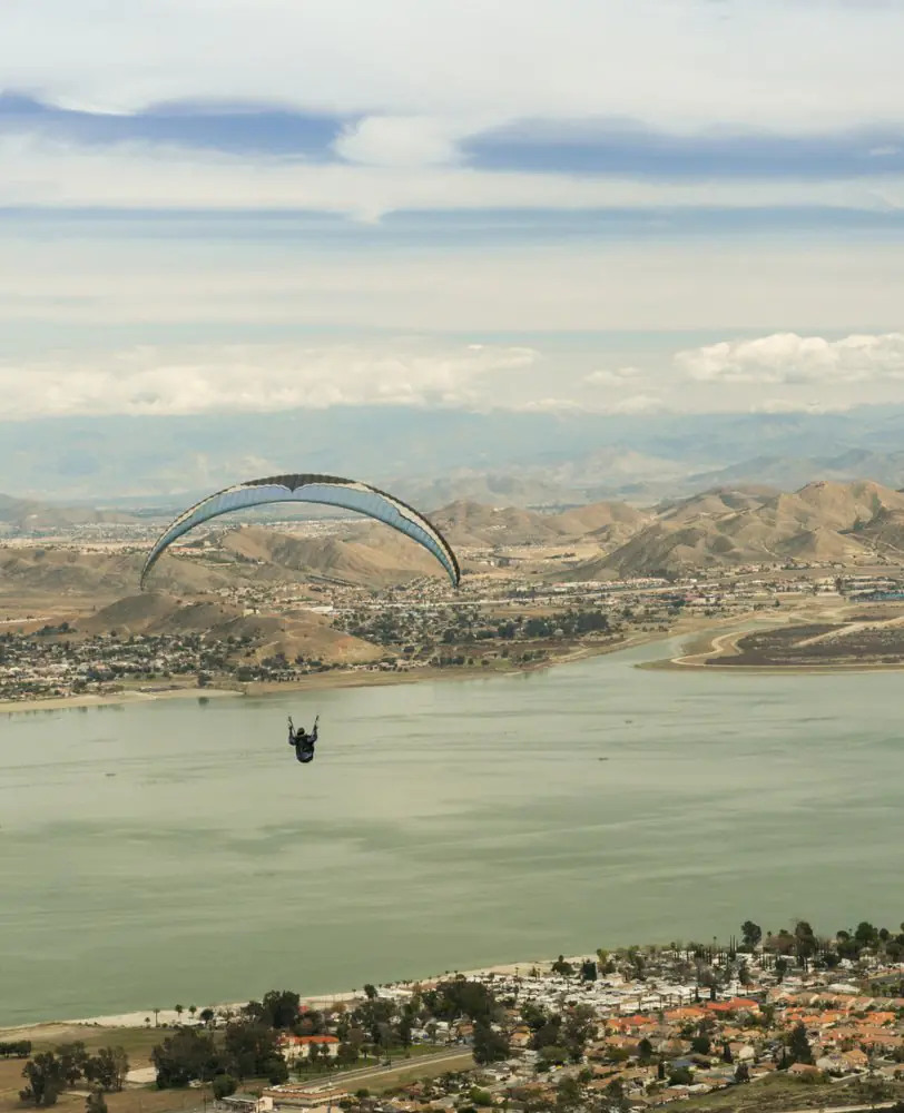 Skydiving in Lake Elsinore