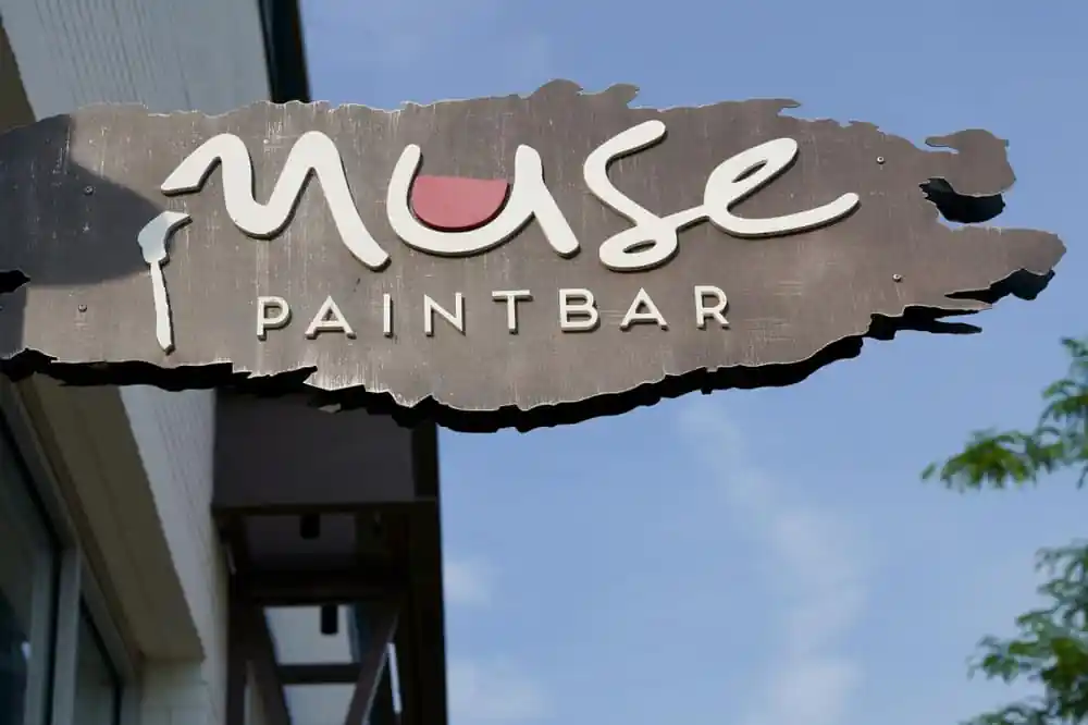 Muse Paintbar