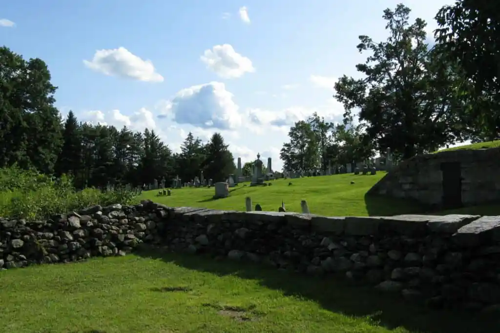 Bay Path Cemetery