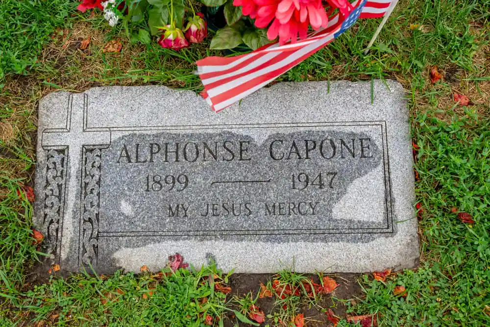 Mount Carmel Cemetery, Hillside