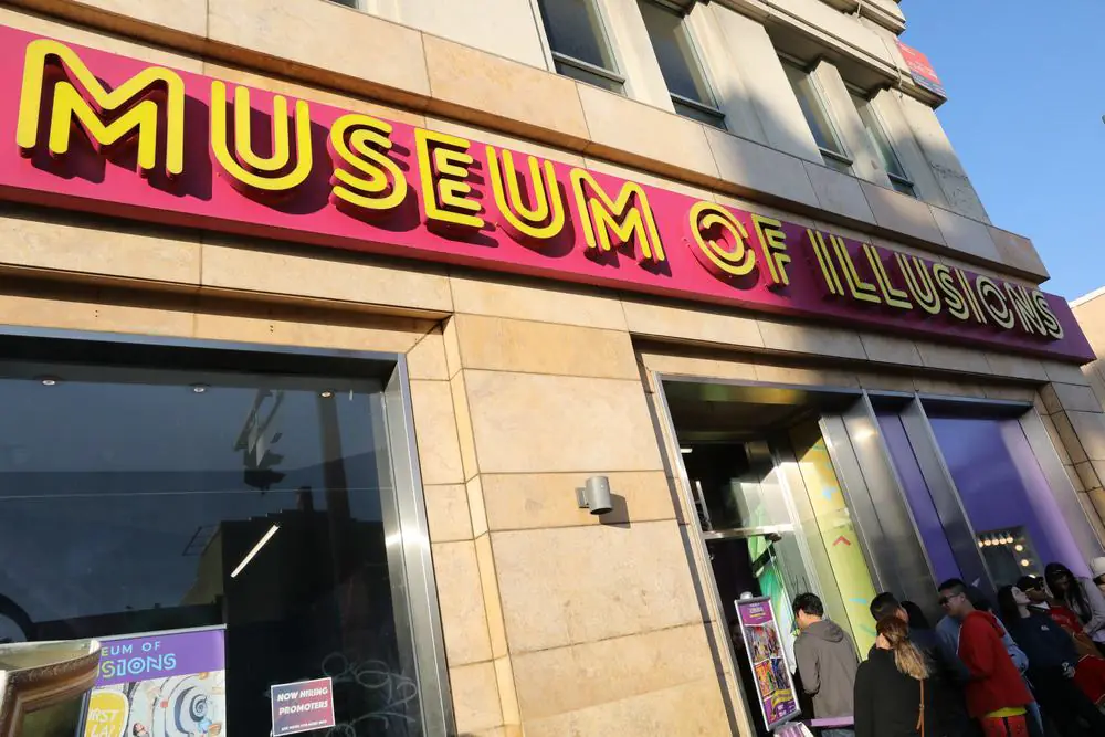 Museum of Illusions
