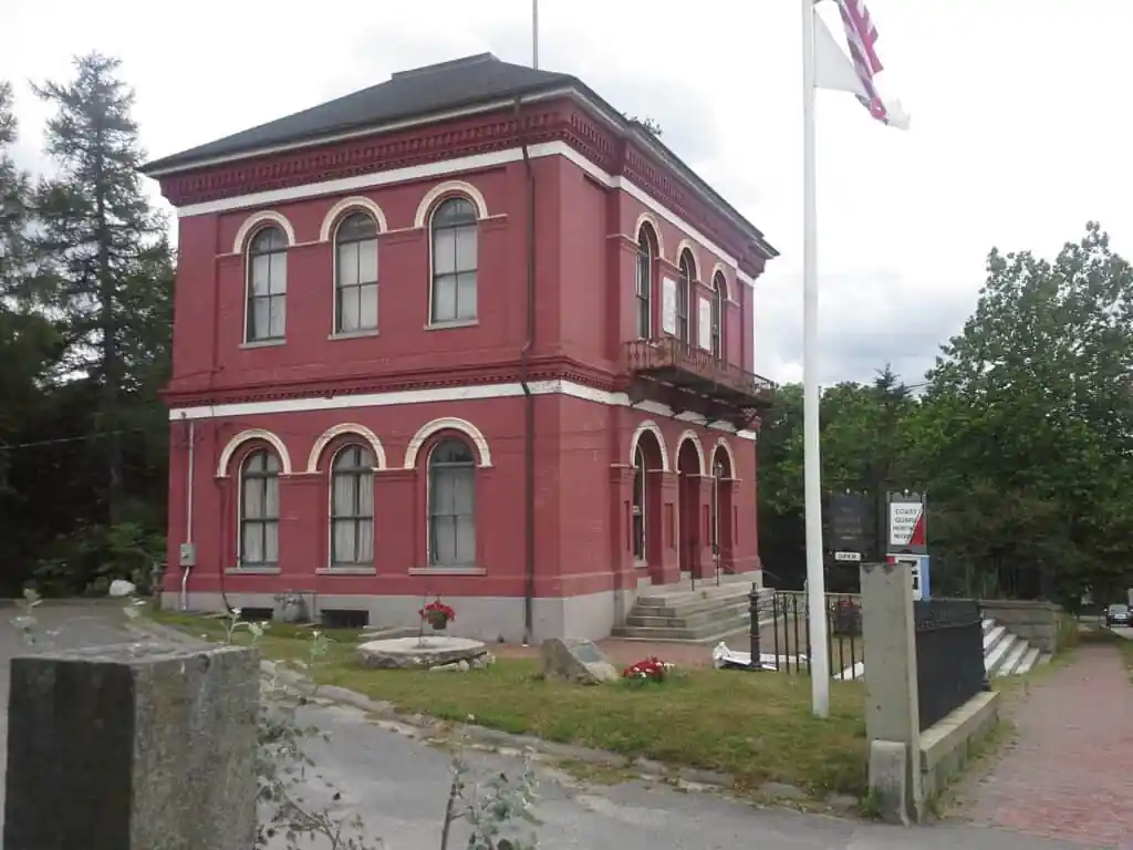 Coast Guard Heritage Museum