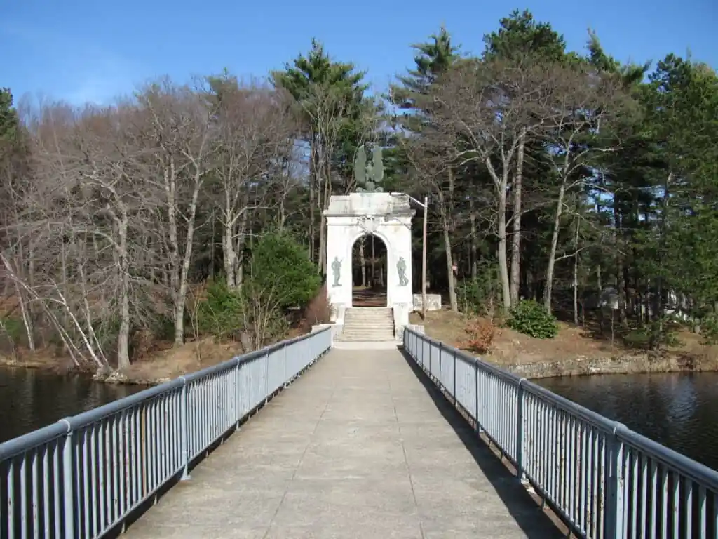 Island Grove Park