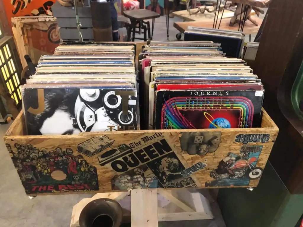 Jenifer's Antiques