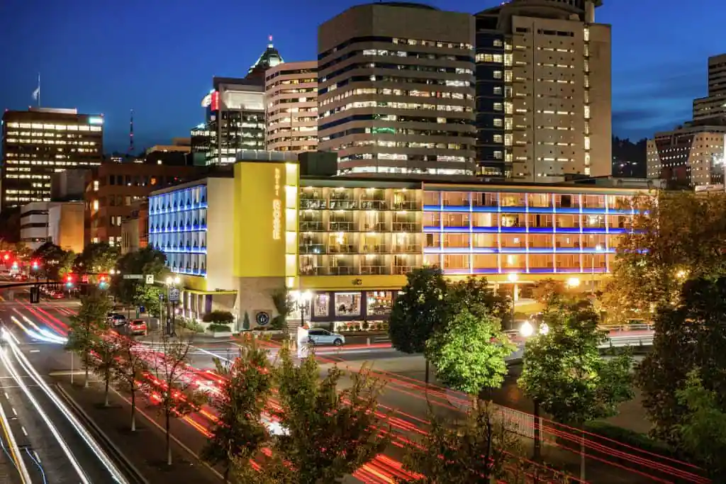 Staypineapple, Hotel Rose, Downtown Portland