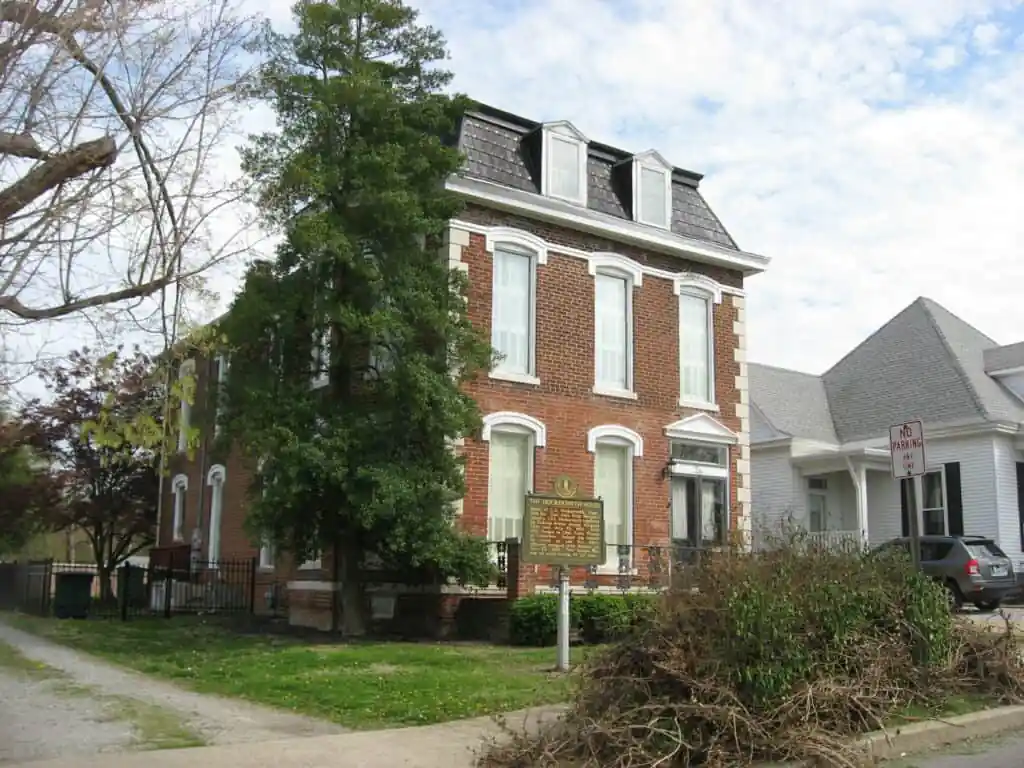 Scott Street, Madisonville