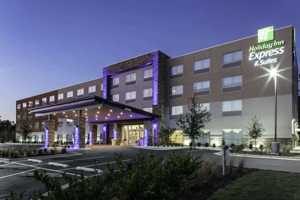 Holiday Inn Express & Suites