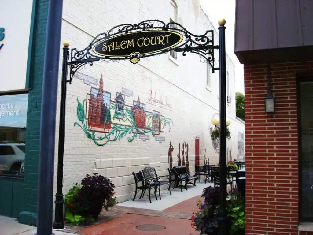 Indianola Downtown Square