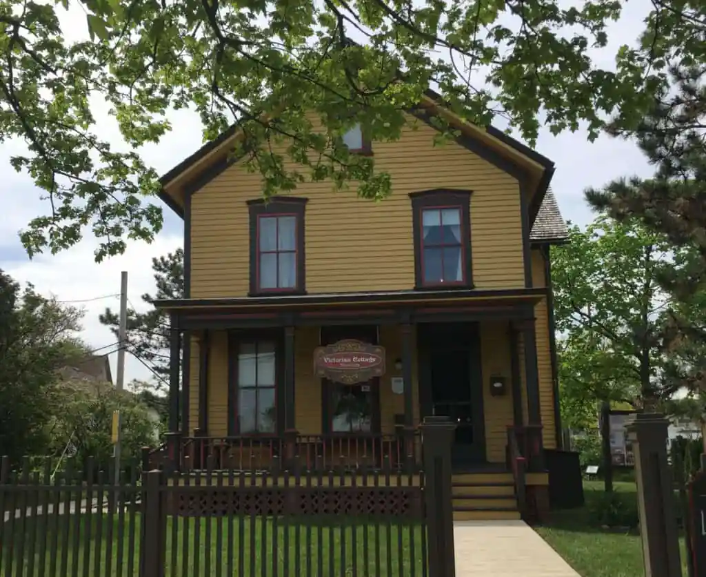Lombard Historical Society - Victorian Cottage Museum