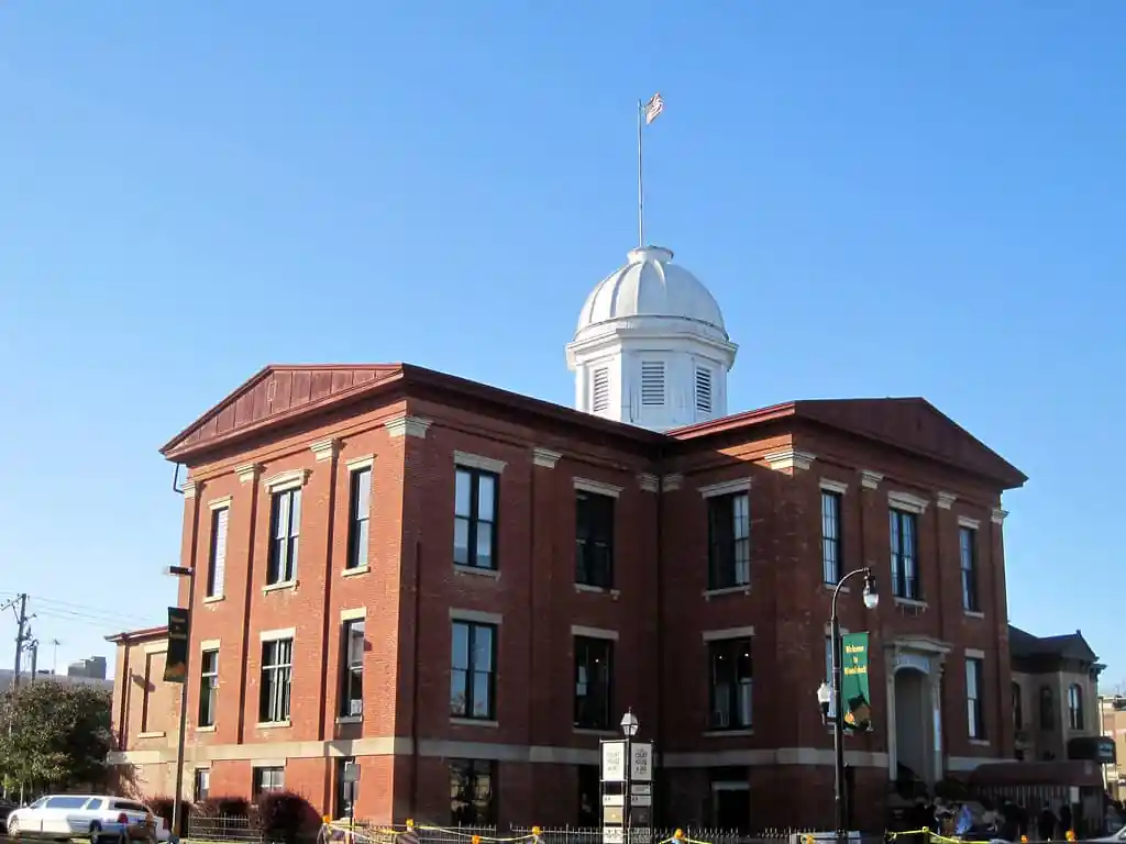 Old Courthouse, Woodstock