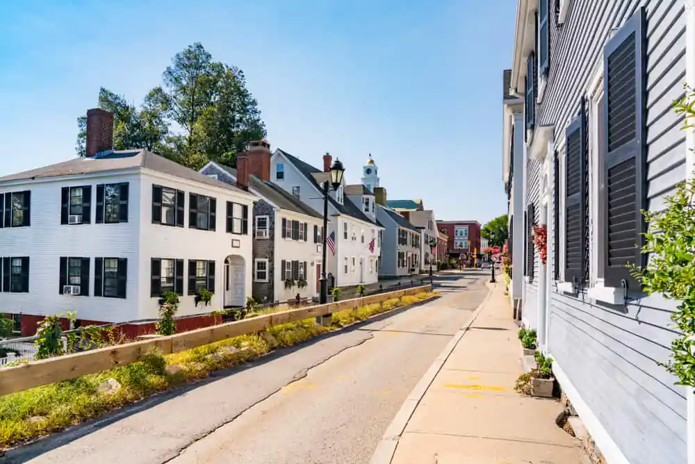 Leyden Street, Plymouth Center