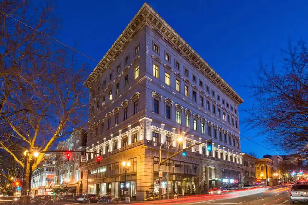 Sentinel, A Provenance Hotel