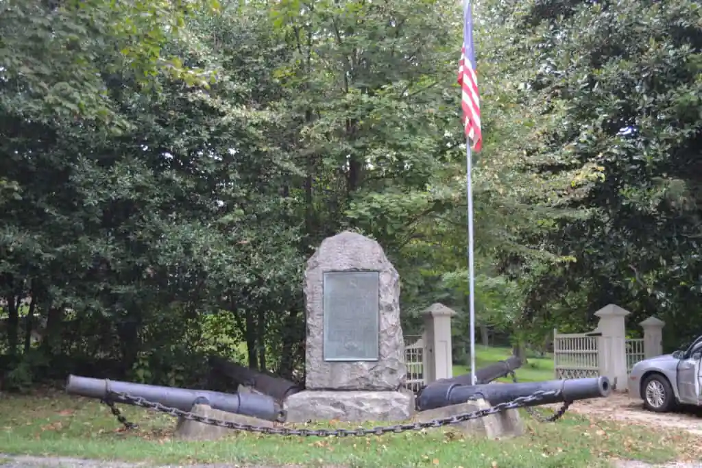 Coochβs Bridge Monument