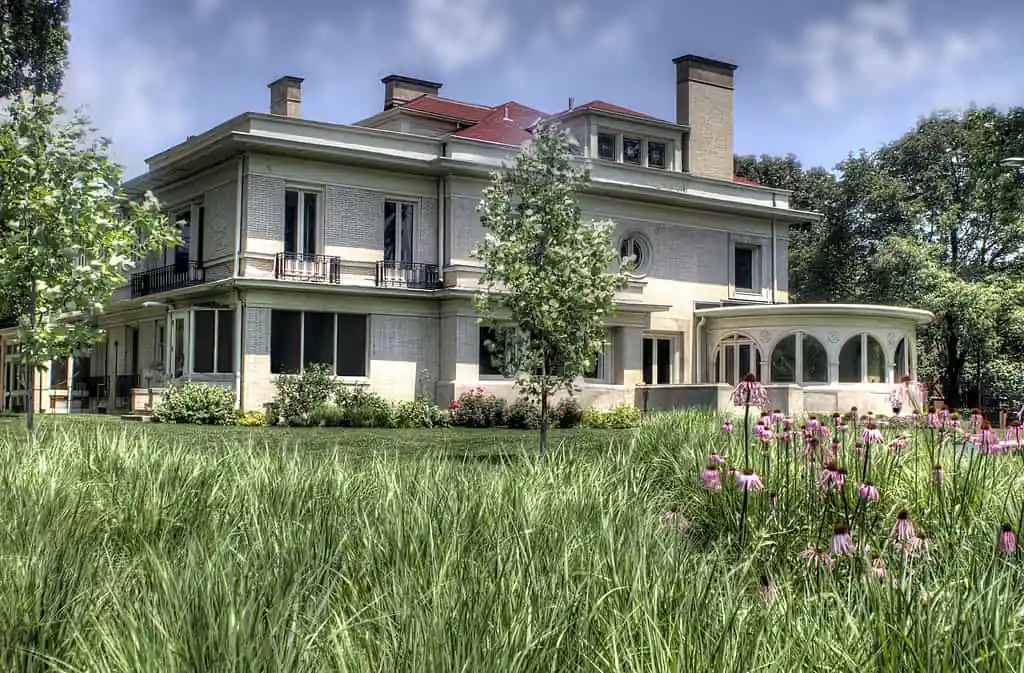 Pleasant Home