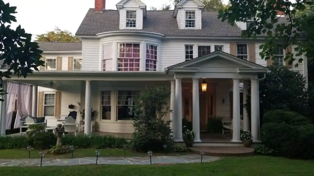 The Governorโs Bed and Breakfast