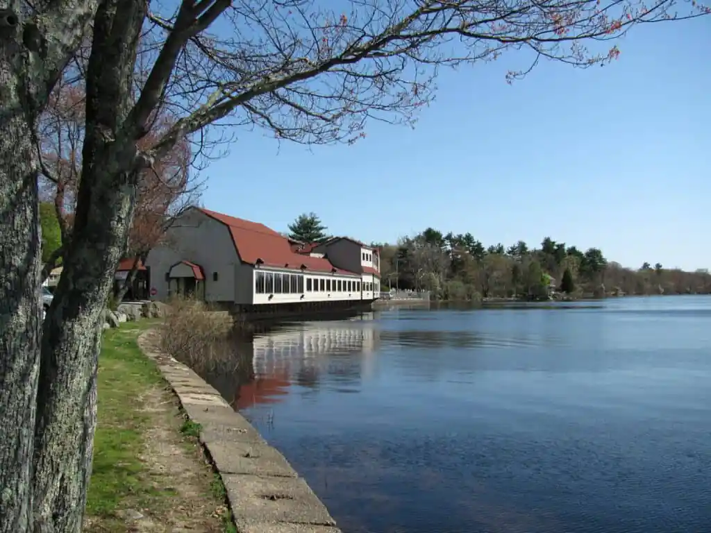 Winnecunnet Pond