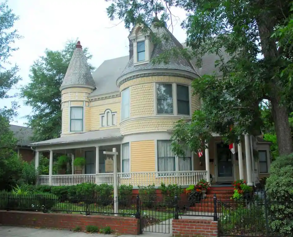 C.W. Worth House Bed And Breakfast