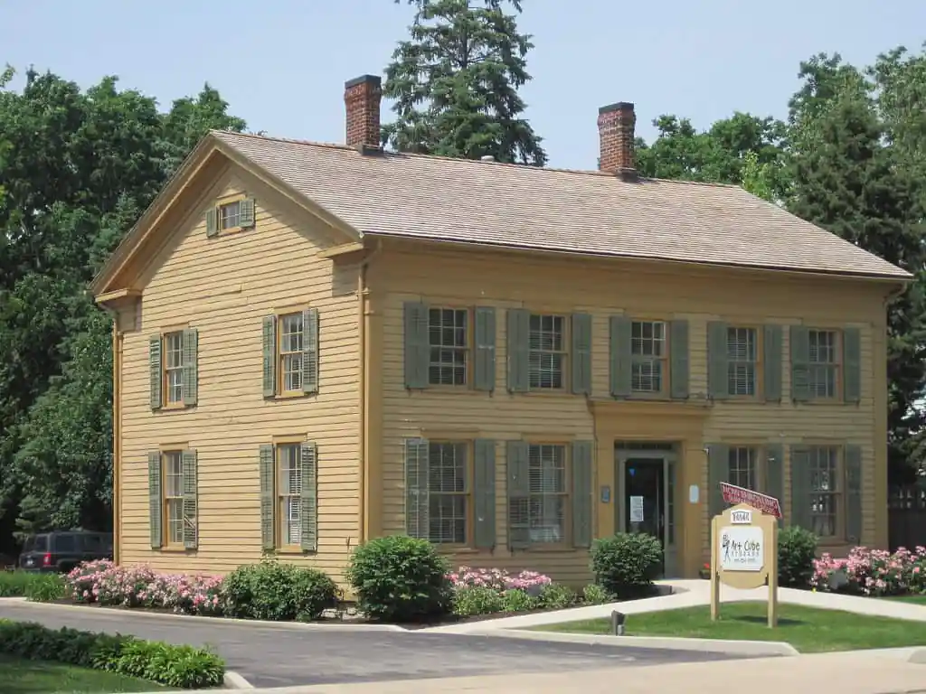 Flanders House
