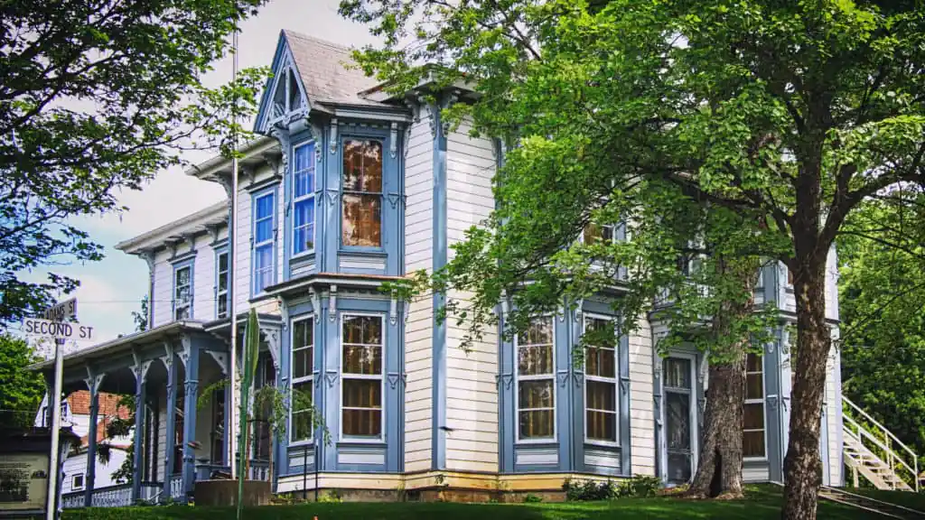 McConnell Mansion