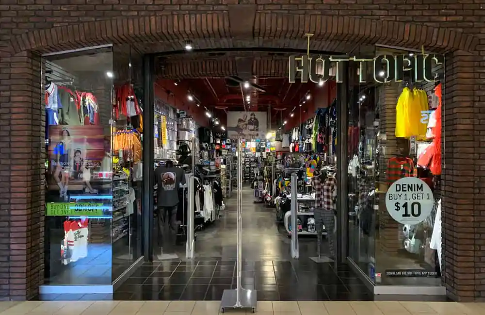 Pheasant Lane Mall