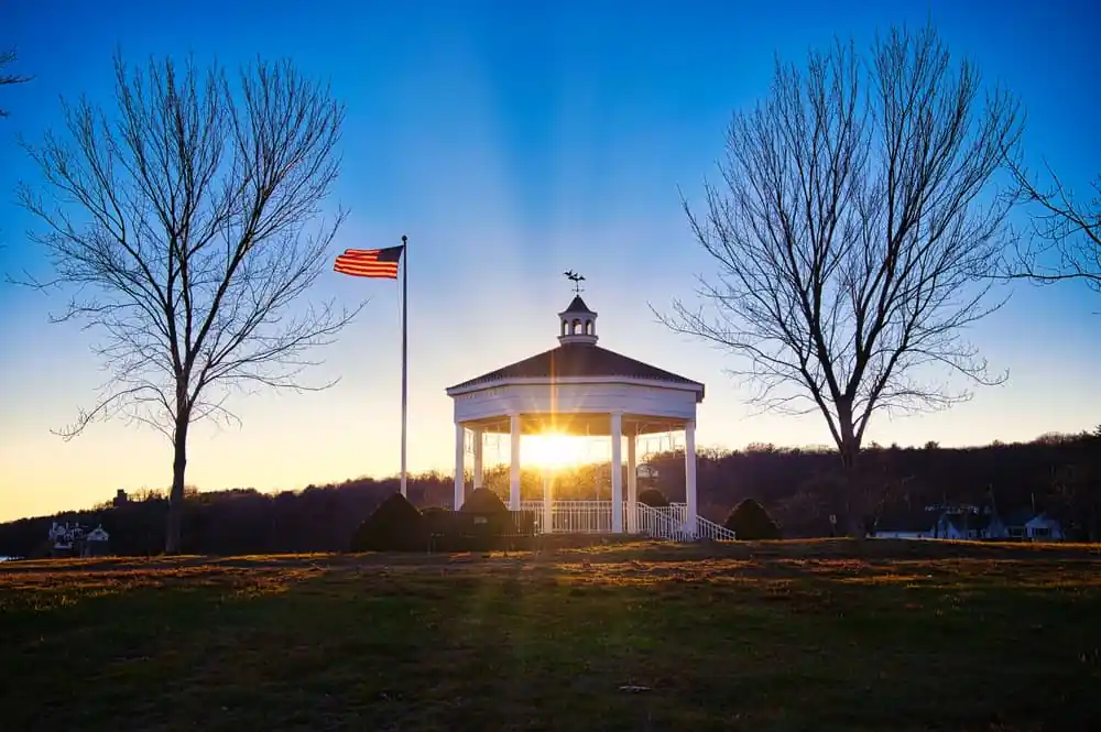 Stage Fort Park