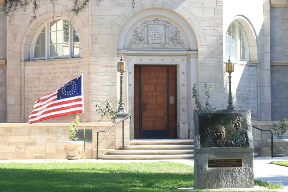 Lincoln Memorial Shrine