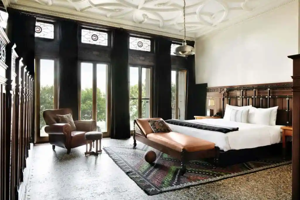 Hotel Chicago Athletic Association