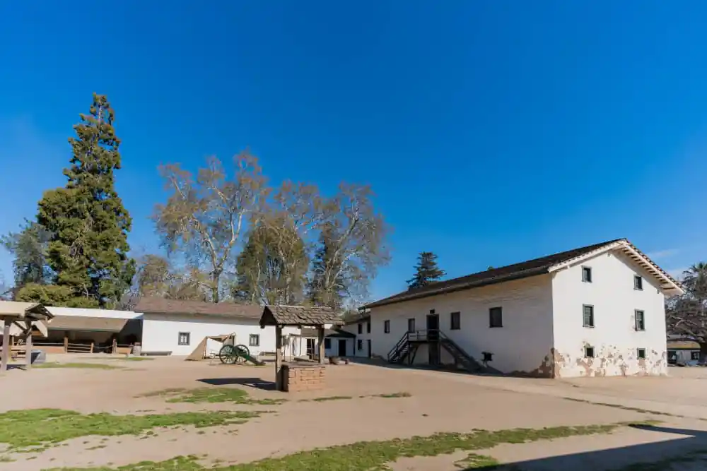 Sutterβs Fort Historic Park