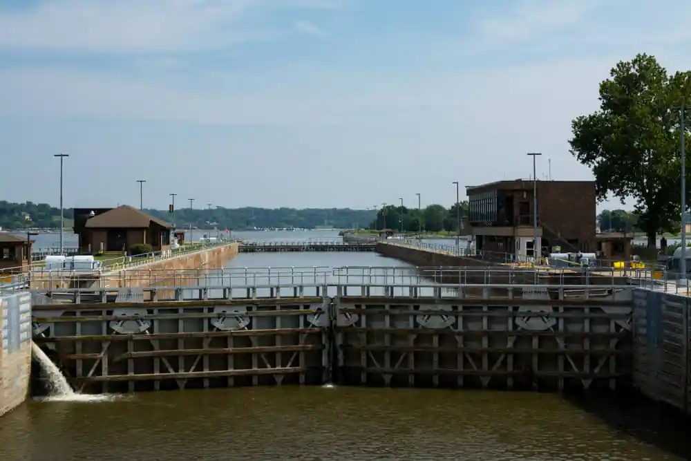 Mississippi River Visitor Center