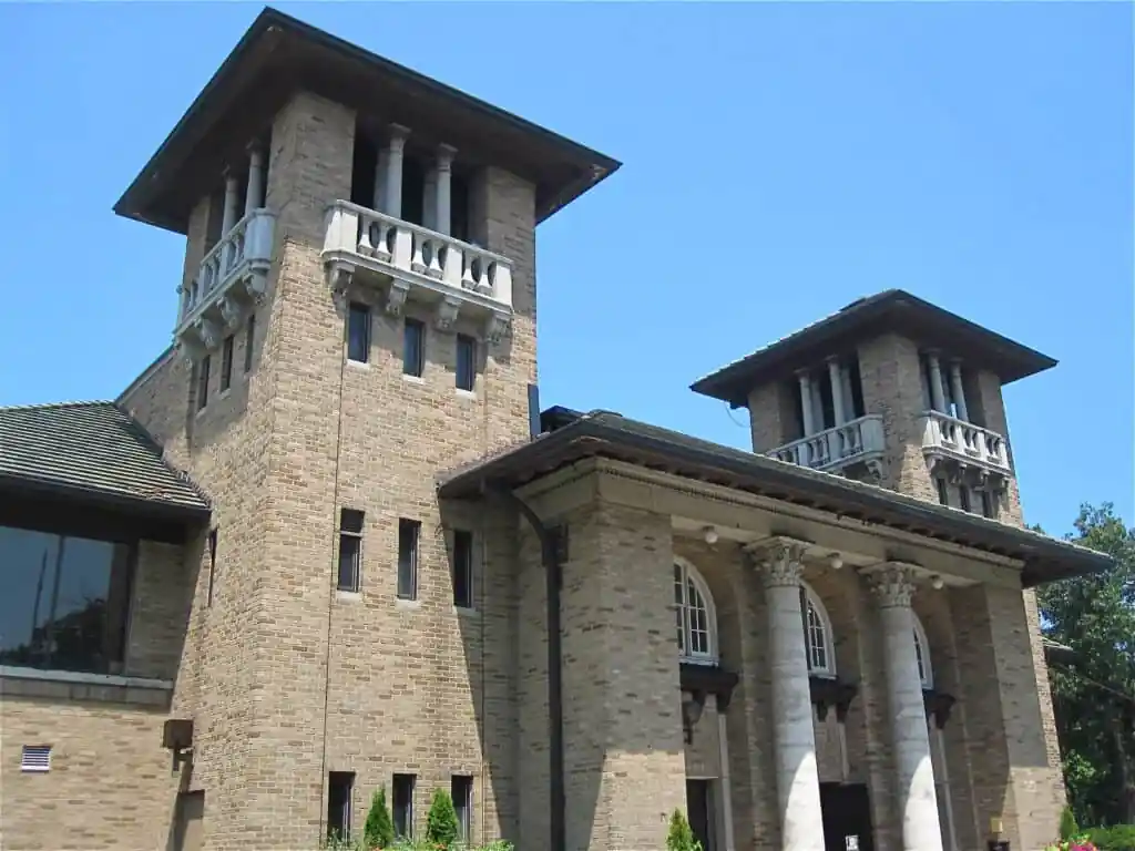 Marquette Park Pavilion
