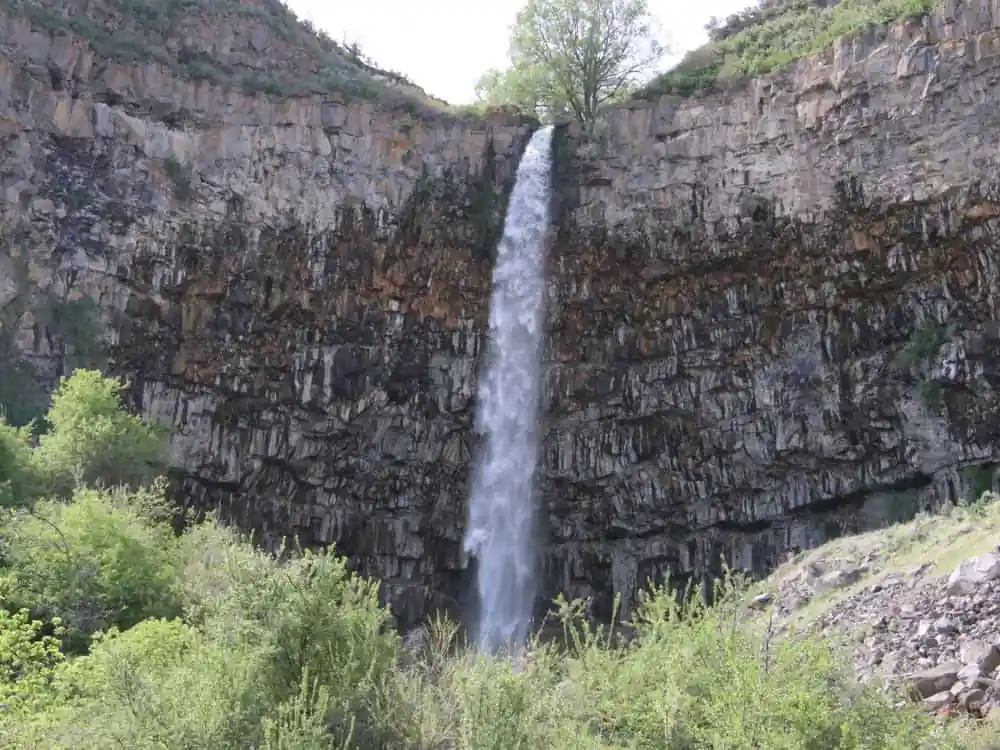 Perrine Coulee Falls